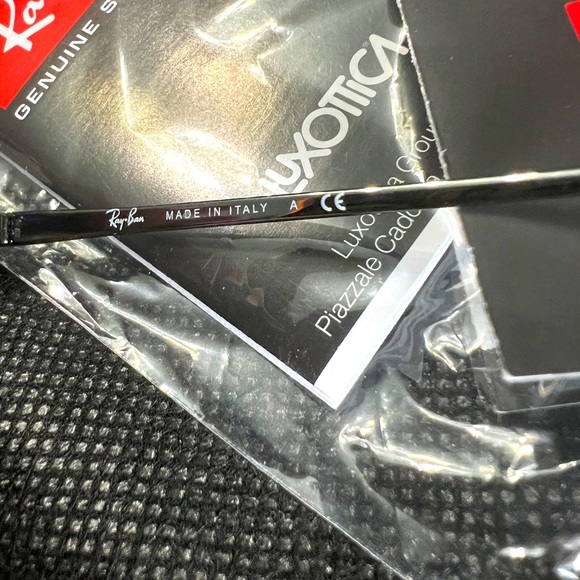 Ray- Ban Erika & Chris Velvet Edition Blue - Picture 3 of 4